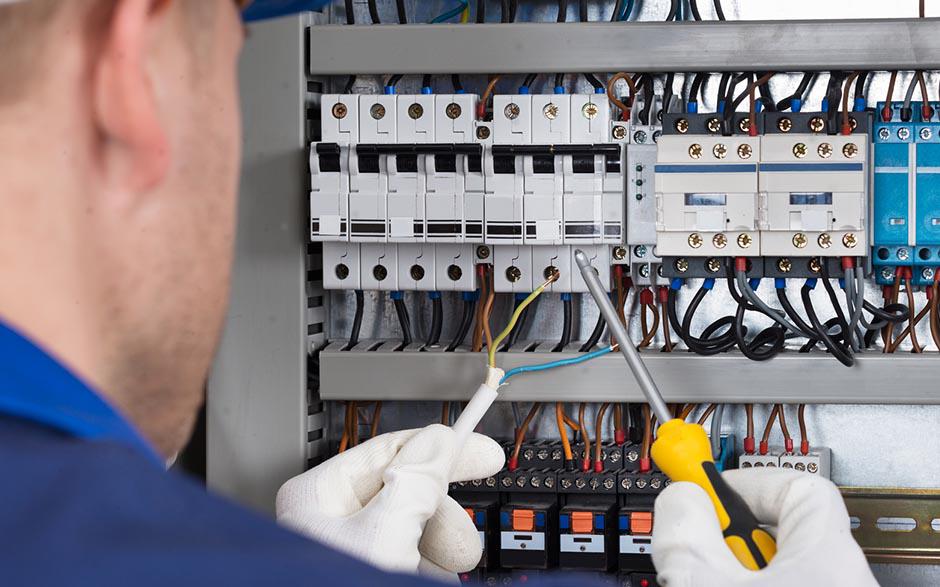 électricien dans le bâtiment Montigny-le-Bretonneux